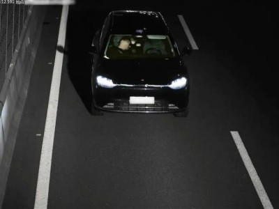 男子酒后在副驾驶睡觉,用“智驾神器”开车20分钟,法院判了